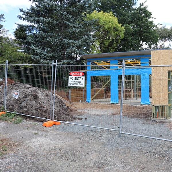 do you deliver and set up temporary fencing and what's the cost for these services in Burnsville